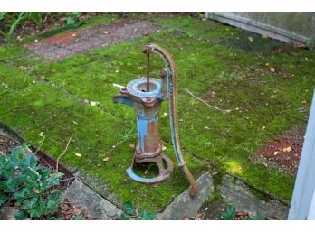 Antique Water Pump By The Shining Foundry