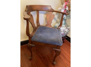 Vintage Queen Anne Style Corner Chair