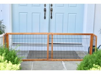 Top Paw Stand Alone Adjustable Size Gate