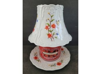 Yankee Candle Sweet Strawberry Scent With Porcelain Dish And Cover