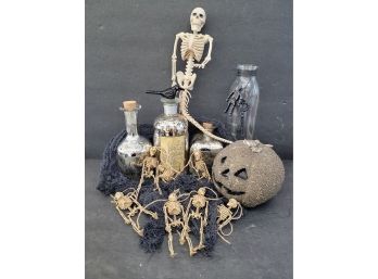 Spooky Halloween Poison Decor Jars With Skeletons