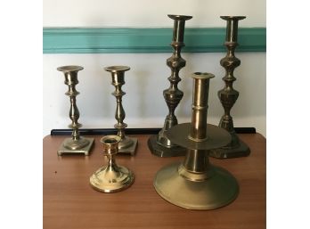 Two Pairs And Two Single Candlesticks