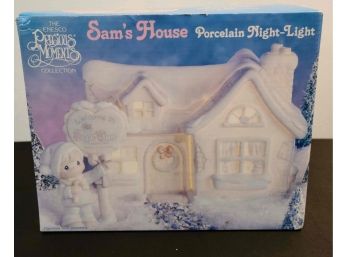 Precious Moments Sugar Town Sam's House Nightlight, NIB