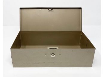 Vintage Merriam No. 8 Guardsman Metal Storage Box
