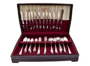 1847 Rogers Bros. Flatware Set In The Daffodil Pattern Including Wood Case