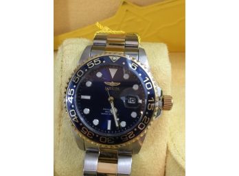 Fantastic INVICTA PRO DIVER Submarnier Stye Watch - Two Tone