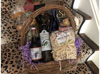 Italian Food Themed Gift Basket - Beautifully Packaged - Ready To Give