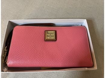 New In Box With Tags Dooney & Bourke Pink Pebbled Leather Wallet Wristlet