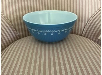 Vintage Pyrex 2 1/2 Qt. #403 Mixing Bowl