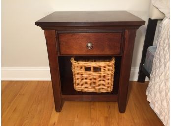 Single Drawer End Table With Basket