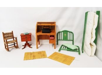 Miniature Doll Furniture & Accessories