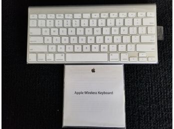 Apple Bluetooth Wireless Keyboard - Model MC184LL / A