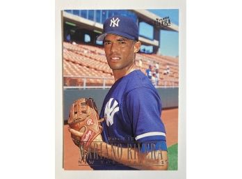 HOF Mariano Rivera RC - '96 Fleer Ultra Rookie