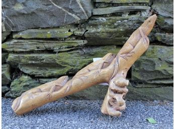 A Lizard Sculpture With Live Edge To Carving