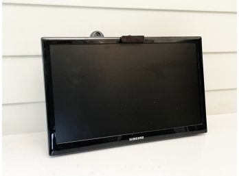 A Samsung 19' Flat Screen TV