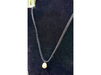 Dainty Black String Necklace With Pearl Charm