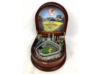 2006 Danbury Mint New York Yankees Music Box 'take Me Out To The Ball Game'