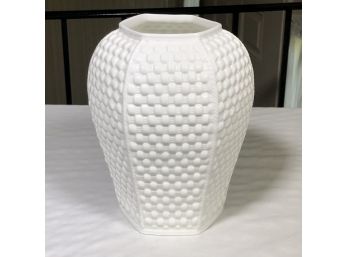 Stunning TIFFANY & Co. Basketweave Porcelain Vase By Sybil Connolly - Tiffany Weave - Made In Ireland