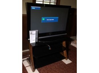 Very Nice 42' Inch -SAMSUNG - PLASMA TV - WORKS PERFECTLY - With Remote - Booklet & VERY Nice Two Shelf Stand