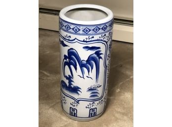 Lovely Vintage Asian Themed Blue & White Porcelain Umbrella / Walking Stick Stand