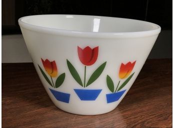 Lovely Vintage FIRE KING Tulip Mixing Bowl - BEAUTIFUL Condition - Largest Size - Looks Never Used