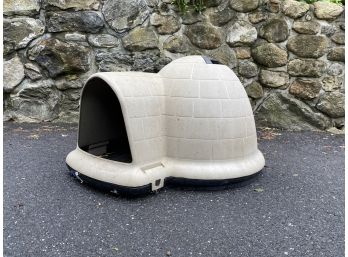 Outdoor Animal IGLOO By Indigo