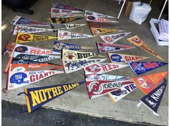 1950s Huge Lot Of Vintage Sports Pennants - FOOTBALL - BASEBALL - BASKETBALL - HOCKEY & COLLEGE 8' To 30'