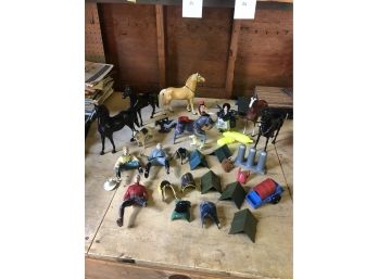 Vintage 1950/1960s HARTLAND WESTERN Figurines, Horses, Saddles & Misc