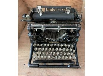 Vintage Underwood Typewriter