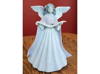 Lladro Hand- Made In Spain Angel Tree Topper In Pink No 5831. Comes With Original Lladro Boxes.