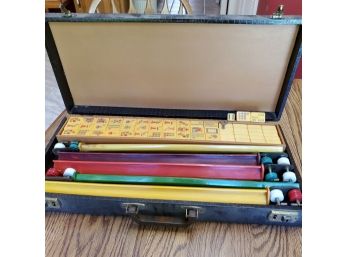 Vintage Mah Jongg Set With 163 Butterscotch Tiles & 5 Marbled Trays Set In Leather Case With Key