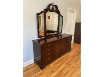 Vintage Drexel Chippendale Style Dresser With Three Panel Top Mirror