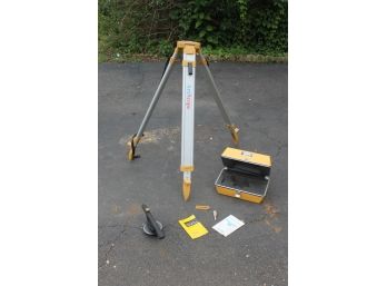 Standard Utility Level And Transit Level With AM Scope Tripod