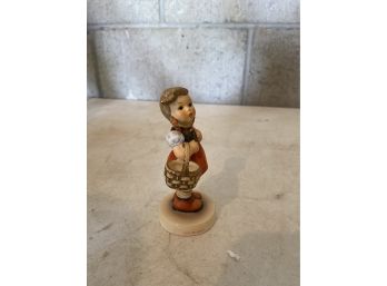 Gobel Hummel Figurine #96