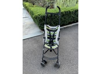 Maclaren Volo Stroller 5 Second One- Hand Fold  In Pea Green Black Stripe W Coordinating Accessories