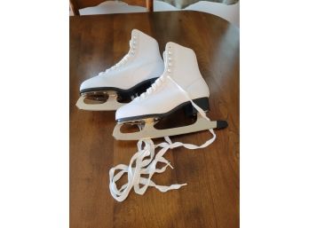 Women's Ice Skates