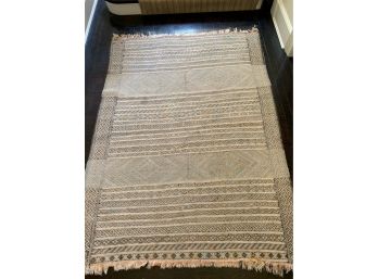 Decorative Hand Woven Area Rug With Fringe'51 X 71'