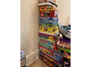 Lot #2 Assorted Games & Puzzles (28 Items)