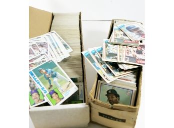 Sorted Boxes Of Baseball Cards - 1 Box New York Yankees, And 1 Box NY Mets - 1980's