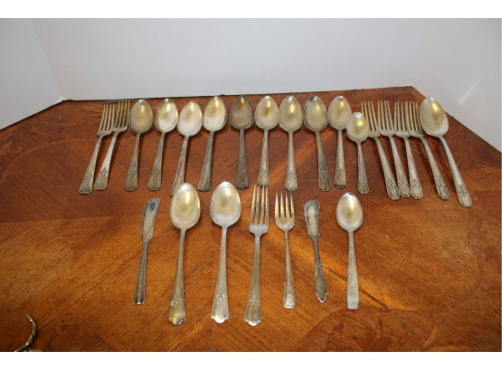 Vintage Mixed Lot Of 24 Piece Silver Plate Flatware