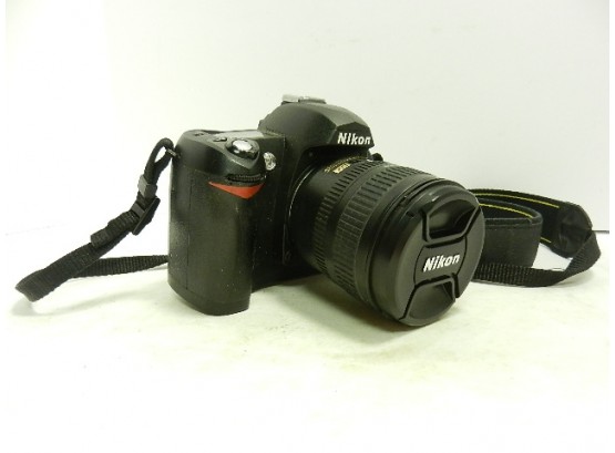 Nikon Digital Camera D70 7.4/9V & Lens