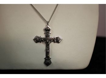 Pre Owned Unisex 18' Chain W/ Silver Tone Crucifix