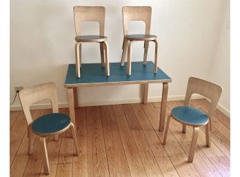 Vintage 1964 Alvar Aalto Of Finland Table & Four Bentwood Chairs