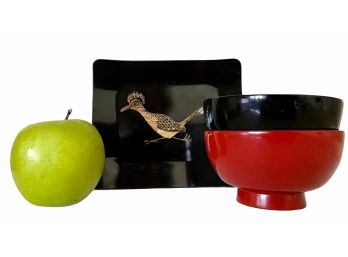 Vintage Couroc Tray With Road Runner And Two Black And Red Melamine Bowls (NN)