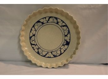 Dedham Pottery Bunny Pie Plate 9'