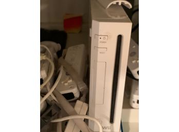 Nintendo Wii W/ Controllers & Accessories