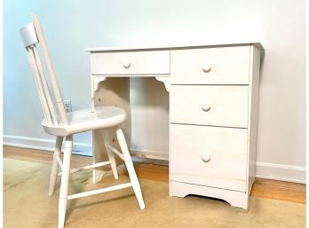 White Washed Desk And Chair With Desk Lamp