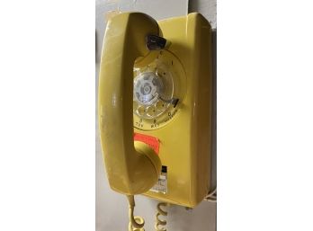 VINTAGE 1969 YELLOW WESTERN ELECTRIC BELL SYSTEM ROTARY WALL TELEPHONE