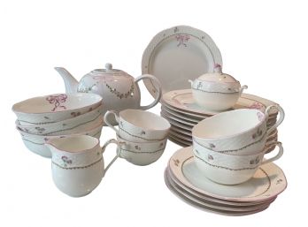 Lenox Petite Suite - 23 Pieces