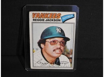 1977 Topps HOFer NY Yankees Reggie Jackson Baseball Card